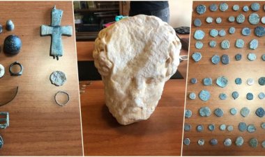 İzmir'de skandal: Müzede kayıtsız tarihi eserler bulundu