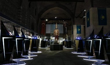 Altın Elbiseli Adam Ankara Medeniyetler Müzesinde sergileniyor
