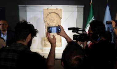 İran Ulusal Müzesi İngiltere'den iade edilen Sasani eserini sergiliyor