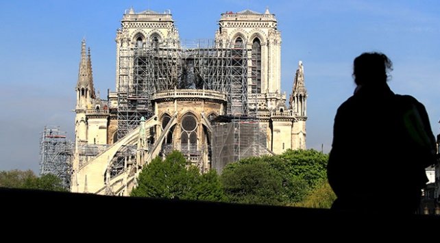 Notre Dame Katedrali'nin dijital kopyasıyla aslına uygun restorasyon