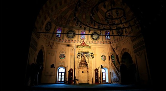 Mimarisiyle dikkat çeken Sultan Süleyman Camii