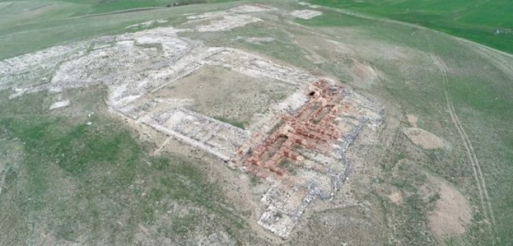 Ünlü Hitit ikiz boğa heykelinin bulunduğu Sarissa unutulmamak istiyor
