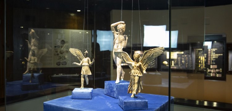 İzmir Arkeoloji Müzesi Peri heykelcikleri'ni ziyarete açtı