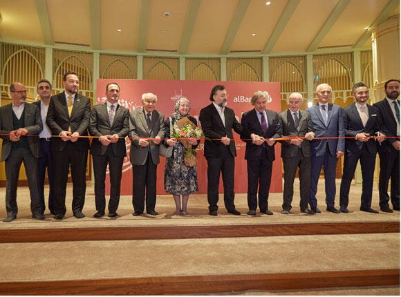 Dua Vakti hat sergisi ziyarete açıldı